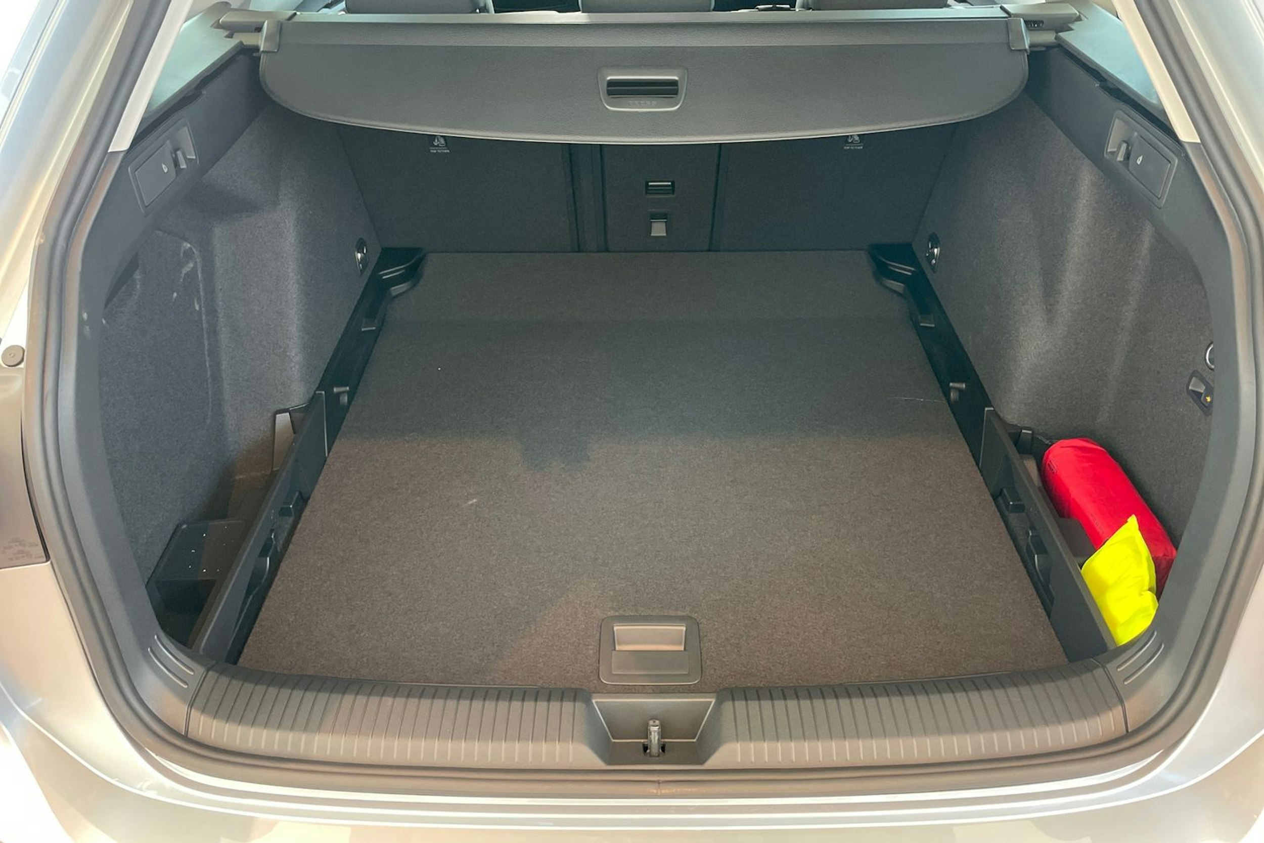 harmaa Volkswagen Golf 2026 kuva 21.