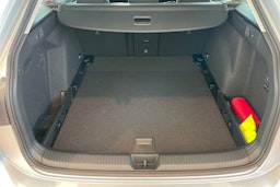 harmaa Volkswagen Golf 2026 kuva 21.