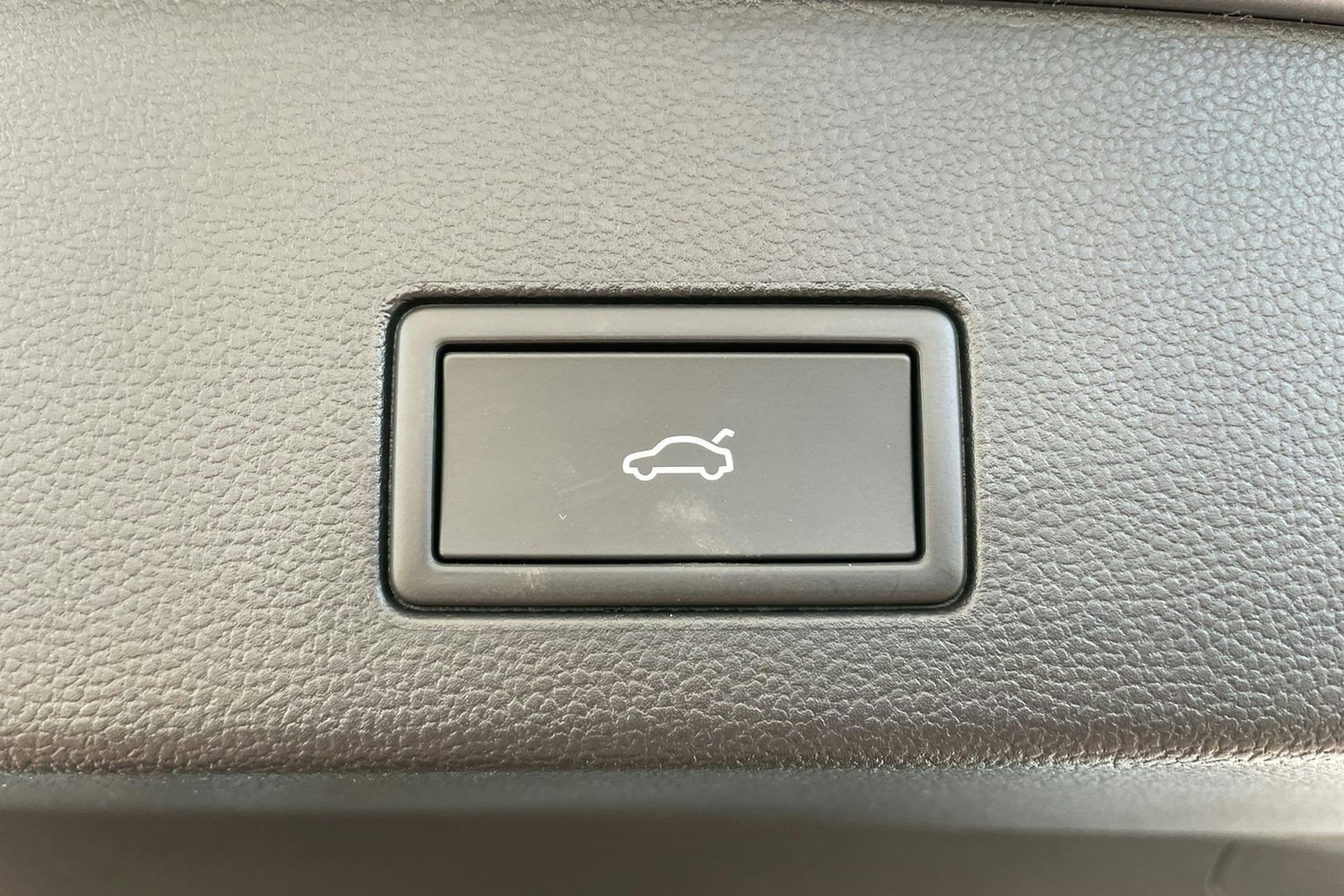 harmaa Volkswagen Golf 2026 kuva 24.