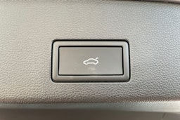 harmaa Volkswagen Golf 2026 kuva 24.