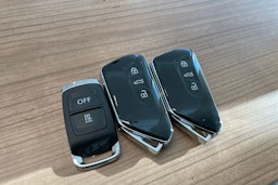 harmaa Volkswagen Golf 2026 kuva 25.