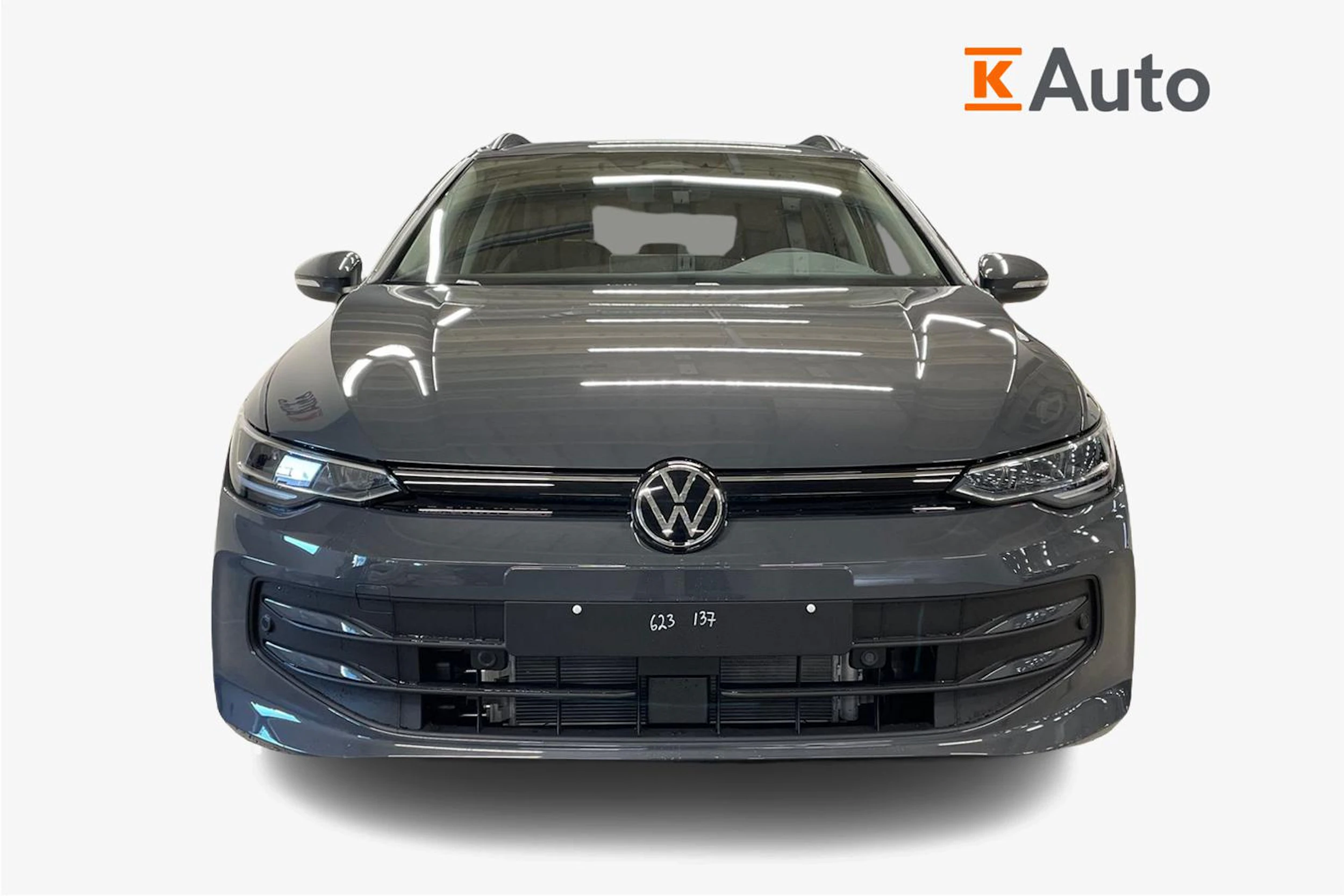 harmaa Volkswagen Golf 2026 kuva 5.