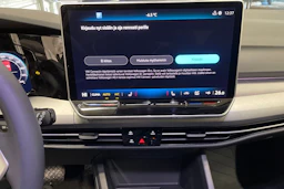 harmaa Volkswagen Golf 2026 kuva 16.