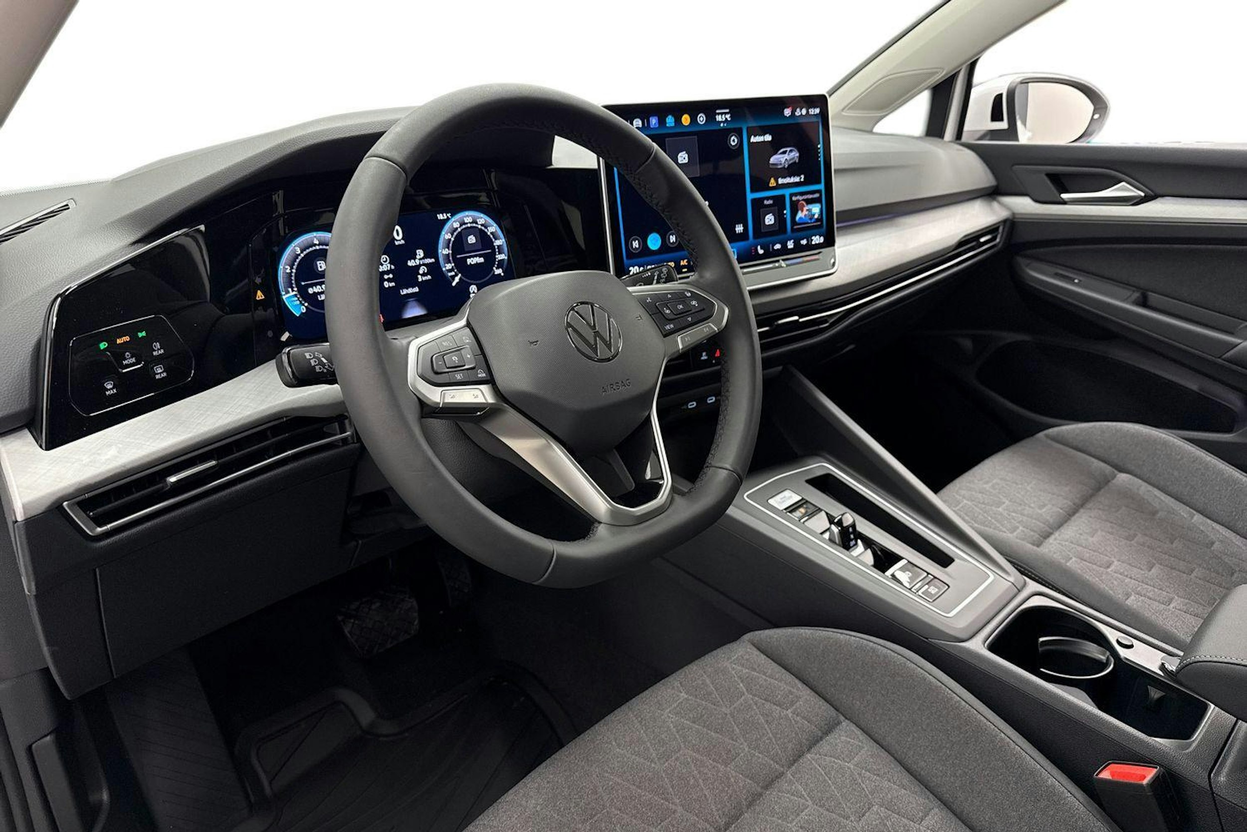 valkoinen Volkswagen Golf 2026 kuva 6.