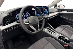 valkoinen Volkswagen Golf 2026 kuva 6.