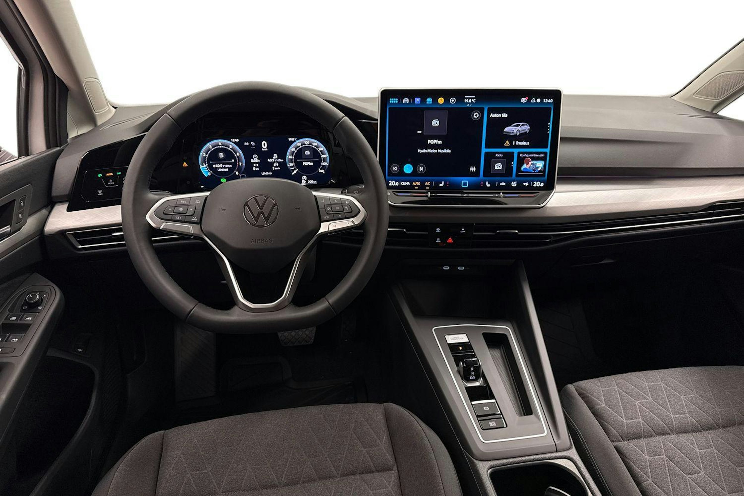 valkoinen Volkswagen Golf 2026 kuva 7.