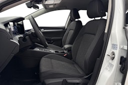 valkoinen Volkswagen Golf 2026 kuva 8.