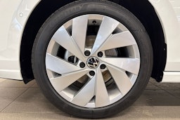 valkoinen Volkswagen Golf 2026 kuva 10.