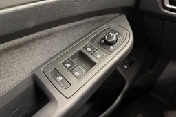 valkoinen Volkswagen Golf 2026 kuva 21.