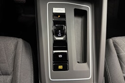 valkoinen Volkswagen Golf 2026 kuva 24.