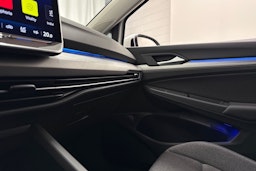 valkoinen Volkswagen Golf 2026 kuva 33.