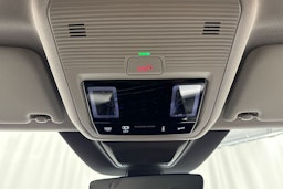 valkoinen Volkswagen Golf 2026 kuva 34.