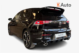 musta Volkswagen Golf 2026 kuva 2.