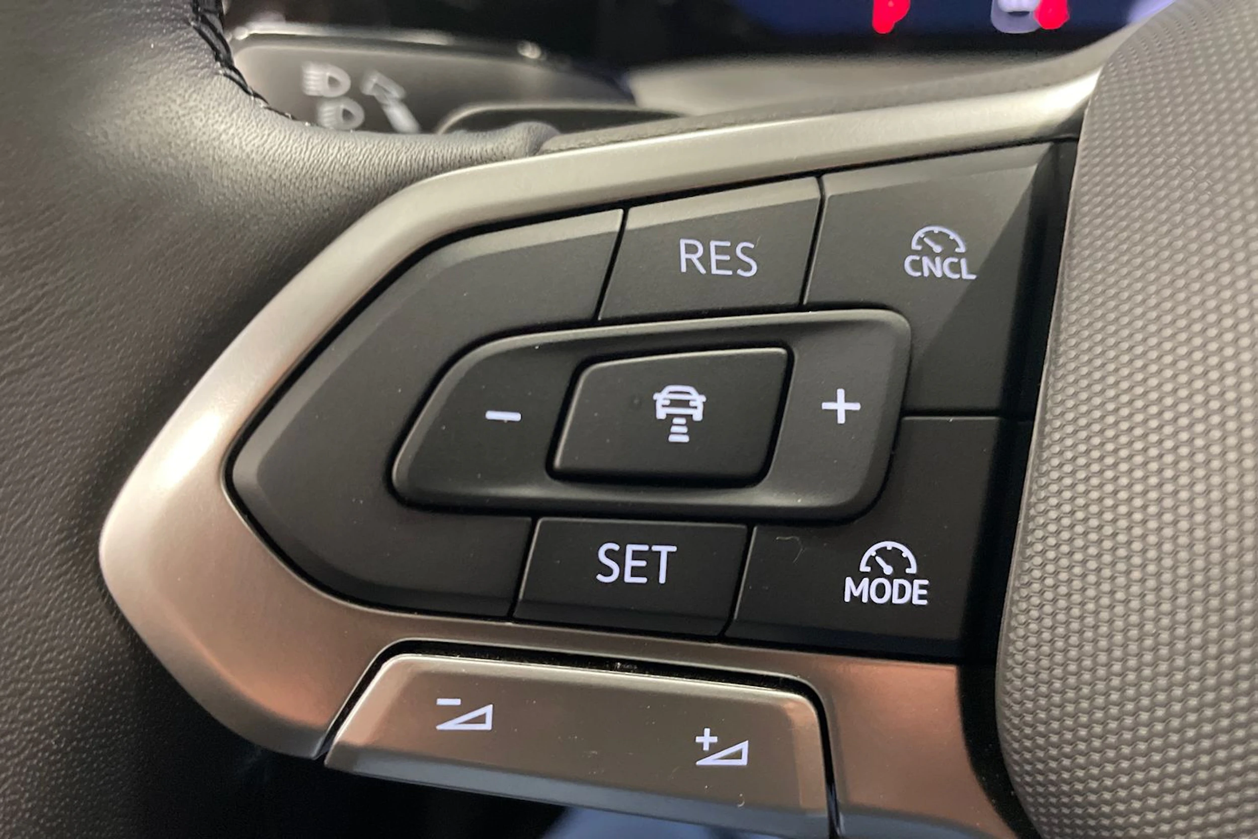 punainen Volkswagen Golf 2026 kuva 14.