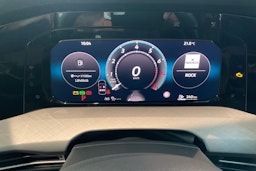 punainen Volkswagen Golf 2026 kuva 12.