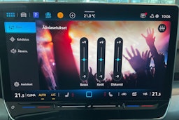 punainen Volkswagen Golf 2026 kuva 18.