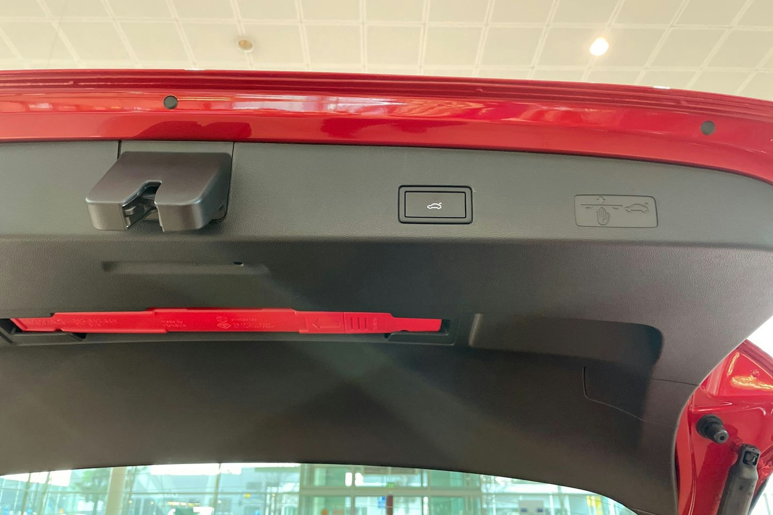 punainen Volkswagen Golf 2026 kuva 24.