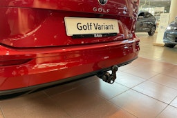 punainen Volkswagen Golf 2026 kuva 25.