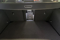 harmaa Volkswagen Golf 2026 kuva 13.