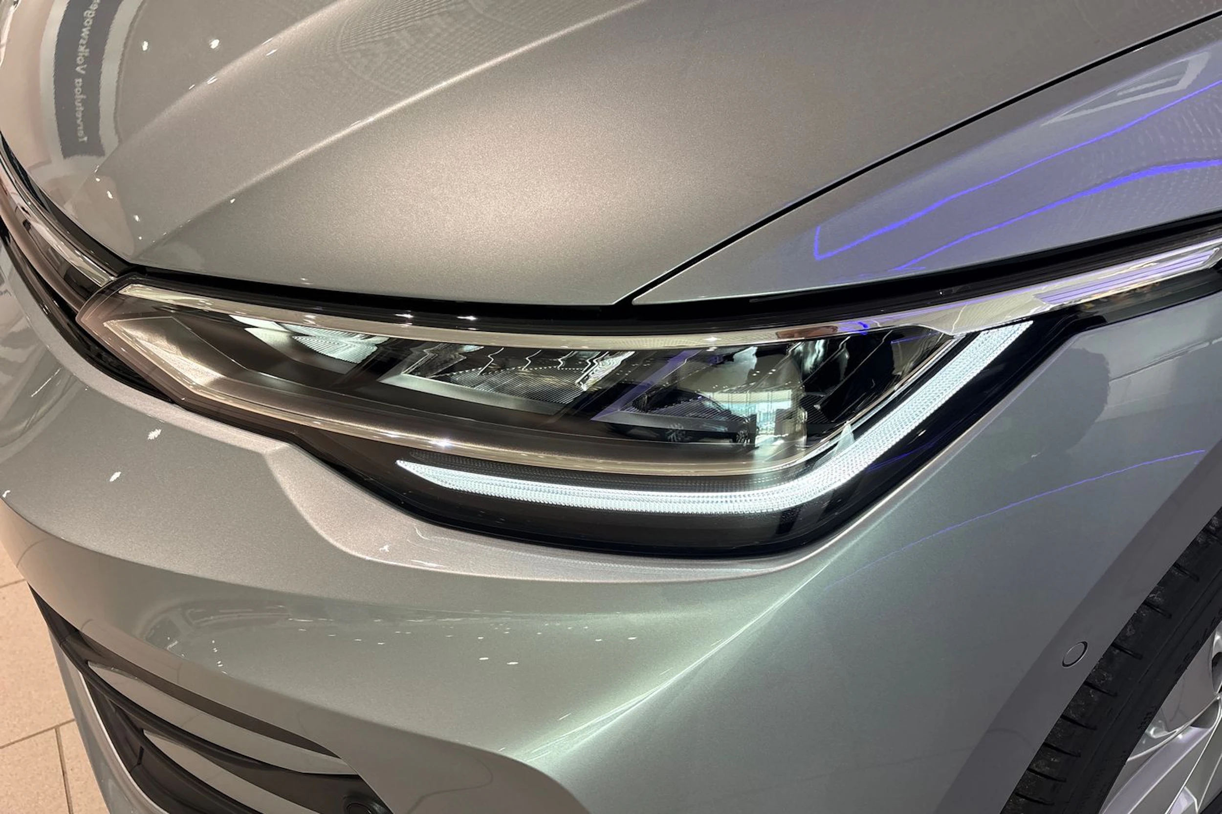 harmaa Volkswagen Golf 2026 kuva 14.