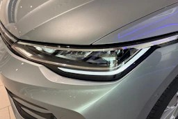 harmaa Volkswagen Golf 2026 kuva 14.