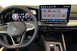harmaa Volkswagen Golf 2026 kuva 7.