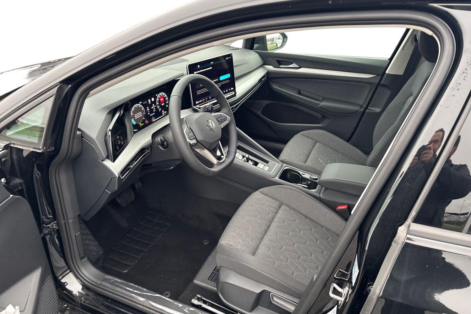 Volkswagen Golf 2026, photo 6/15
