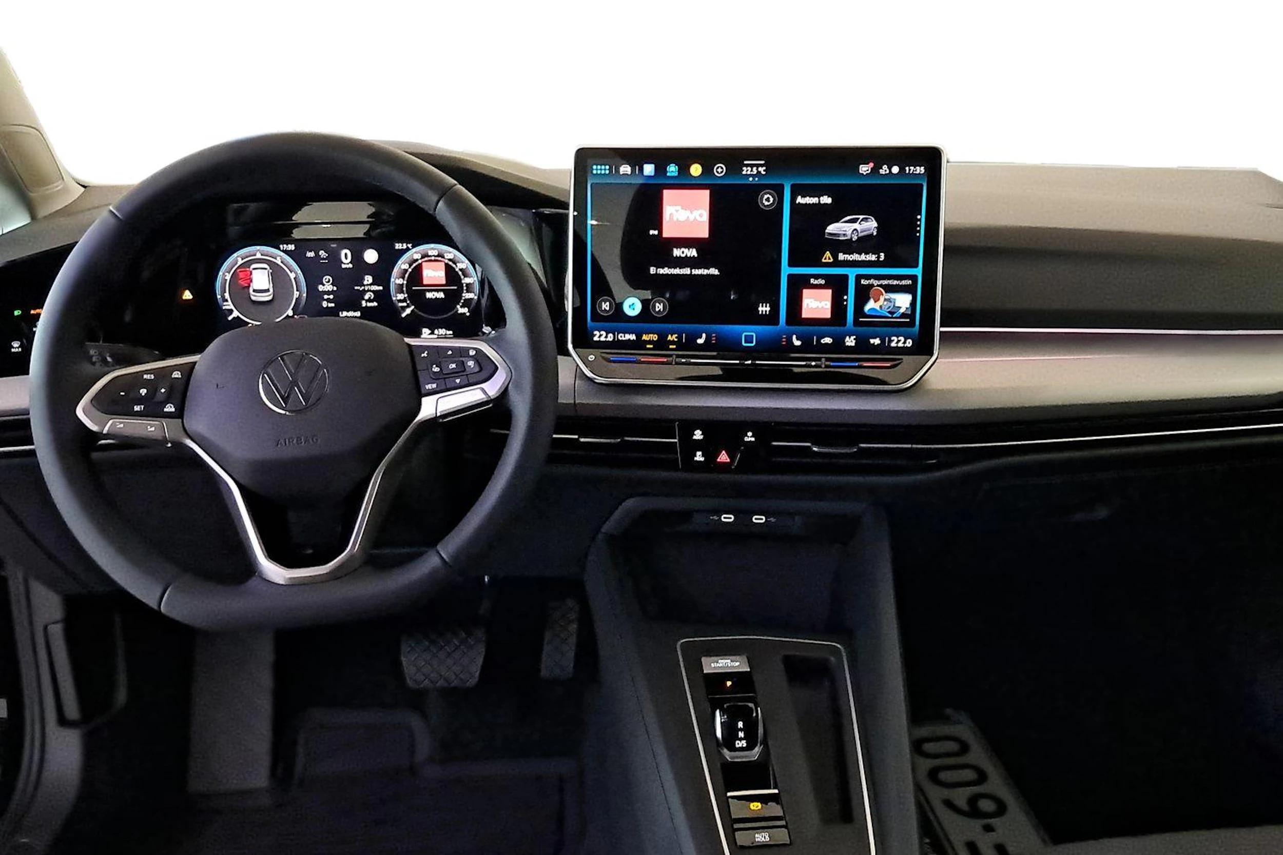 musta Volkswagen Golf 2026 kuva 7.