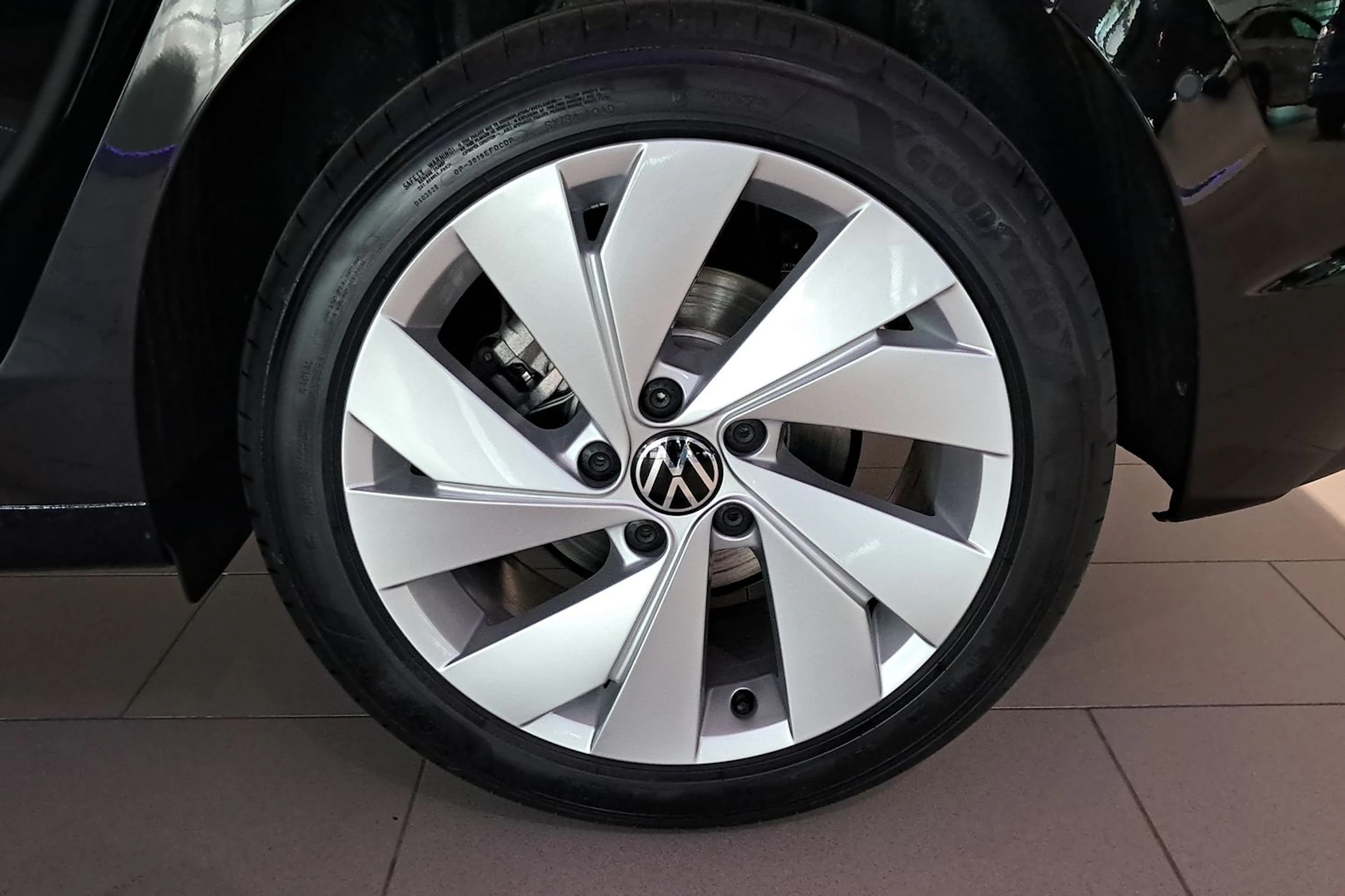 musta Volkswagen Golf 2026 kuva 10.