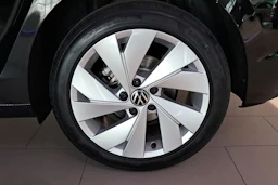 musta Volkswagen Golf 2026 kuva 10.