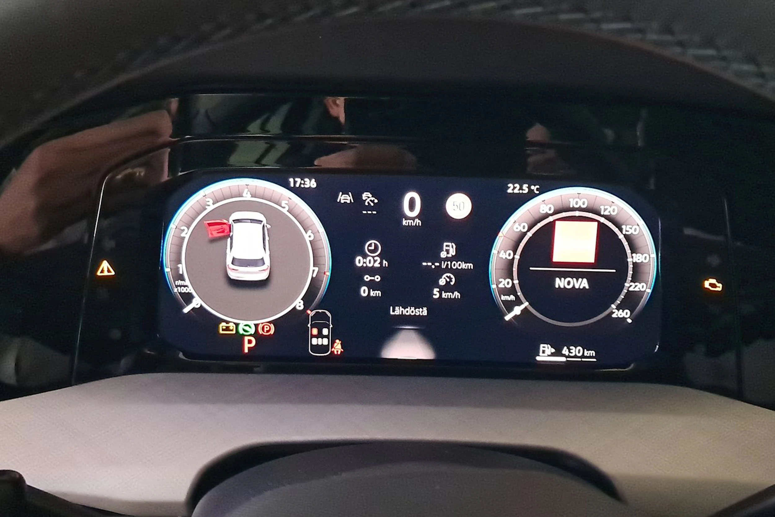 musta Volkswagen Golf 2026 kuva 14.