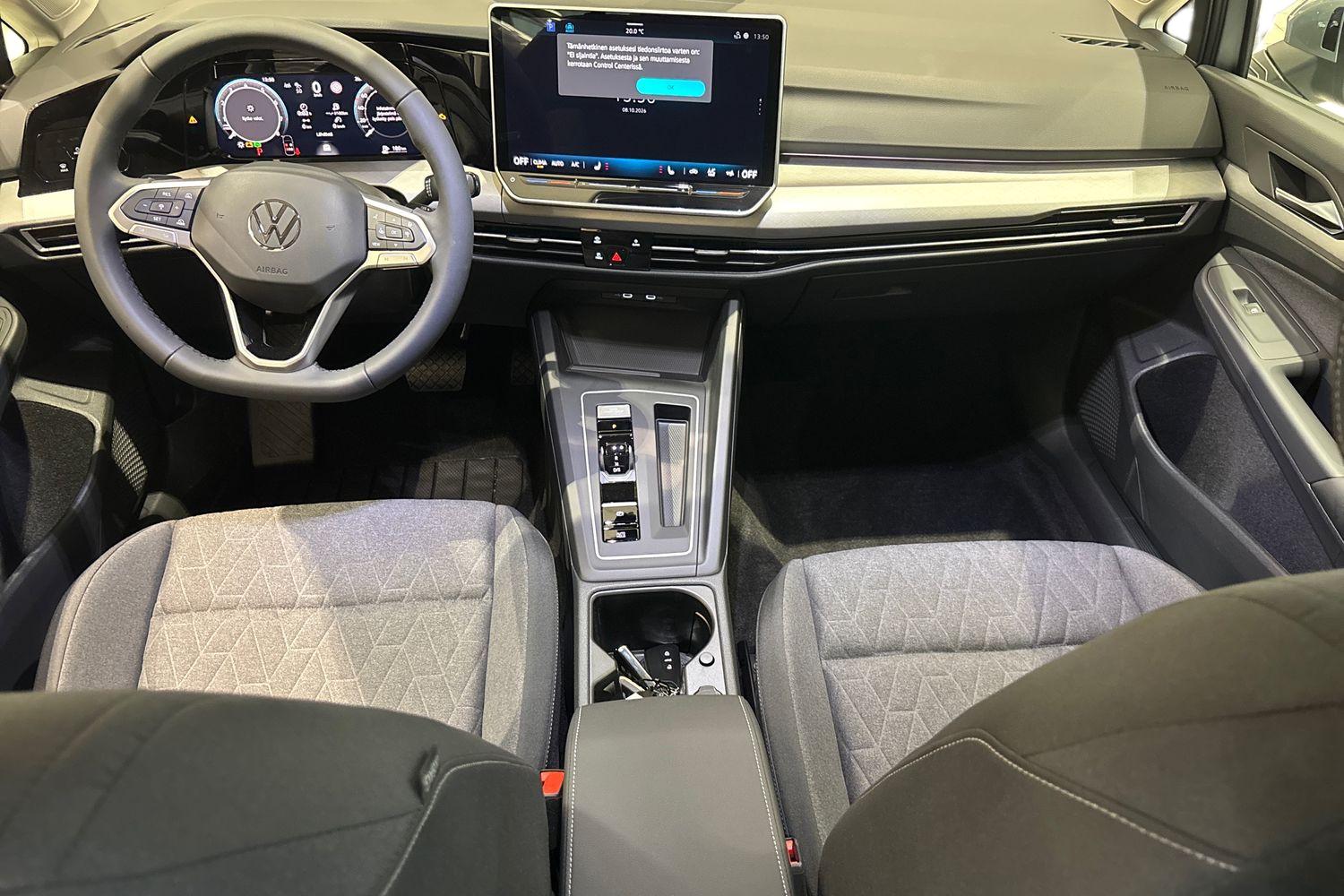 Volkswagen Golf 2026, photo 7/36