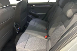 harmaa Volkswagen Golf 2026 kuva 8.