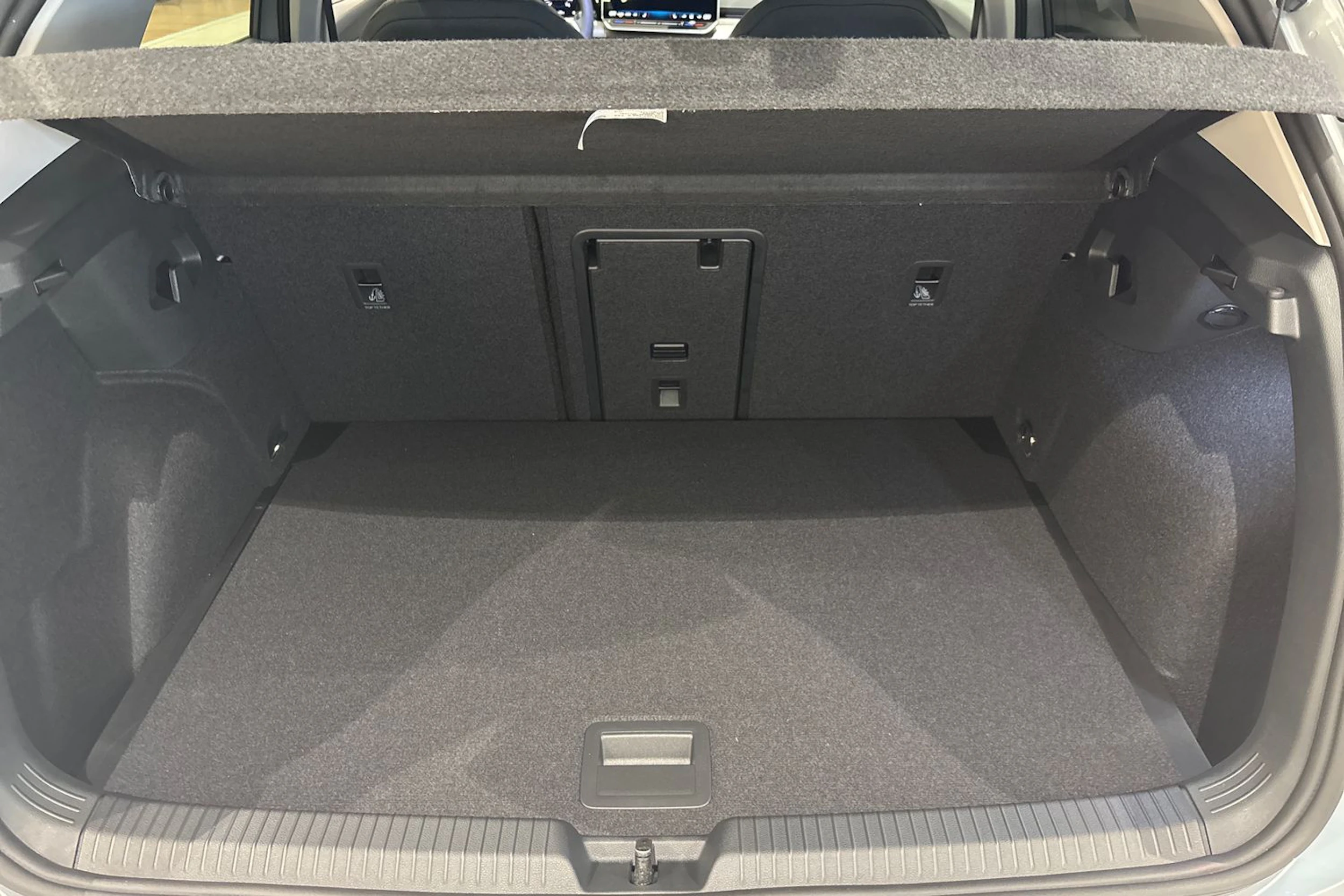 harmaa Volkswagen Golf 2026 kuva 14.