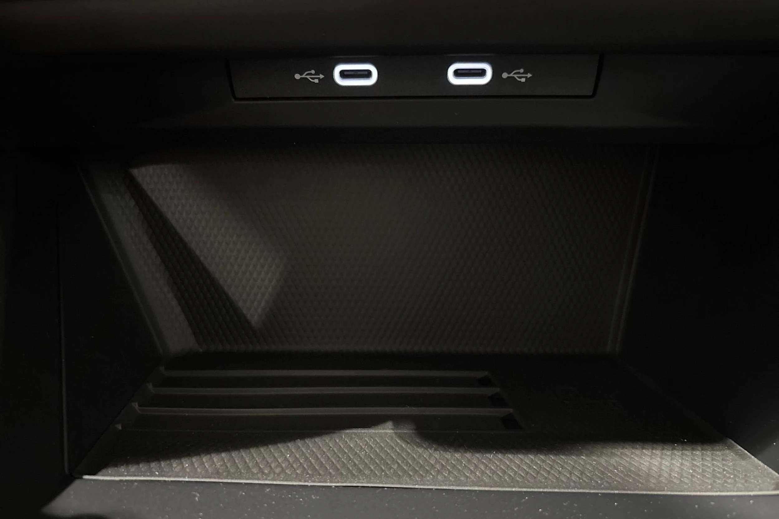 harmaa Volkswagen Golf 2026 kuva 33.