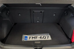 harmaa Volkswagen Golf 2026 kuva 10.