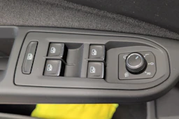 harmaa Volkswagen Golf 2026 kuva 25.