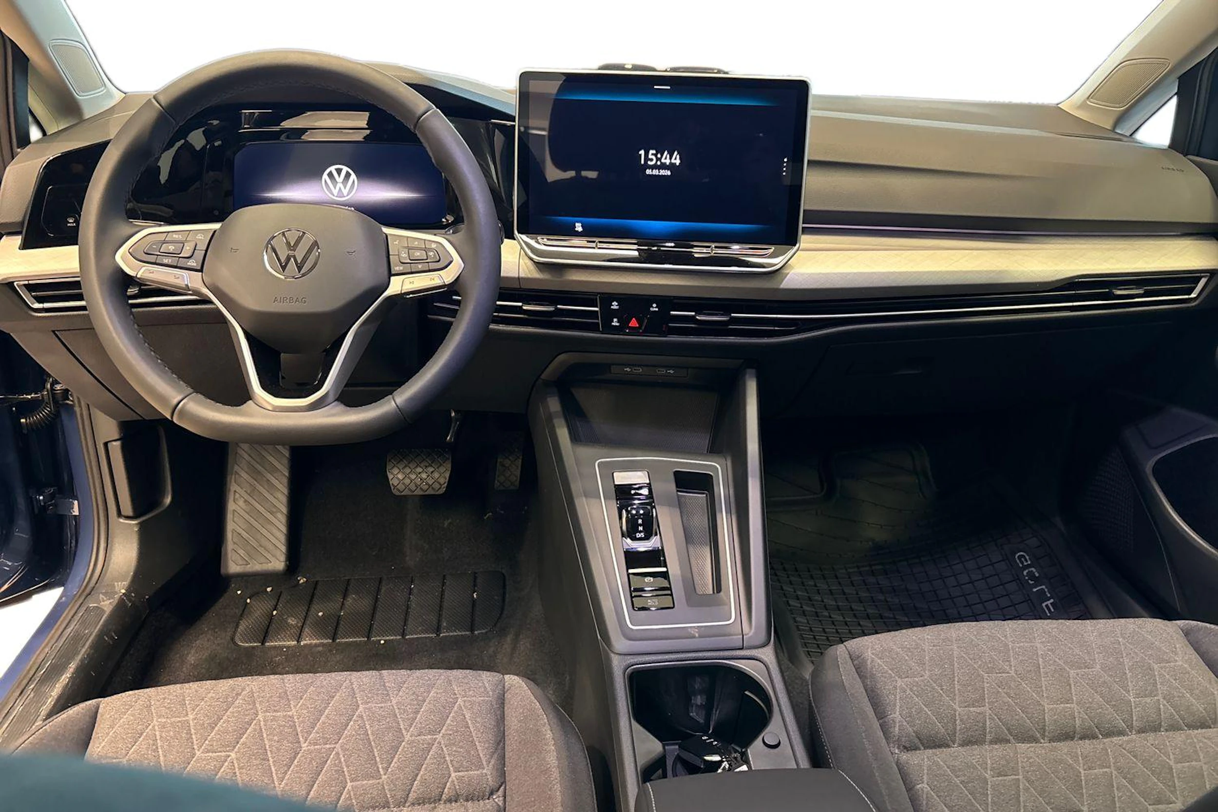 sininen Volkswagen Golf 2026 kuva 7.