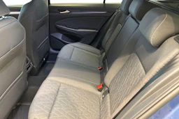 sininen Volkswagen Golf 2026 kuva 8.