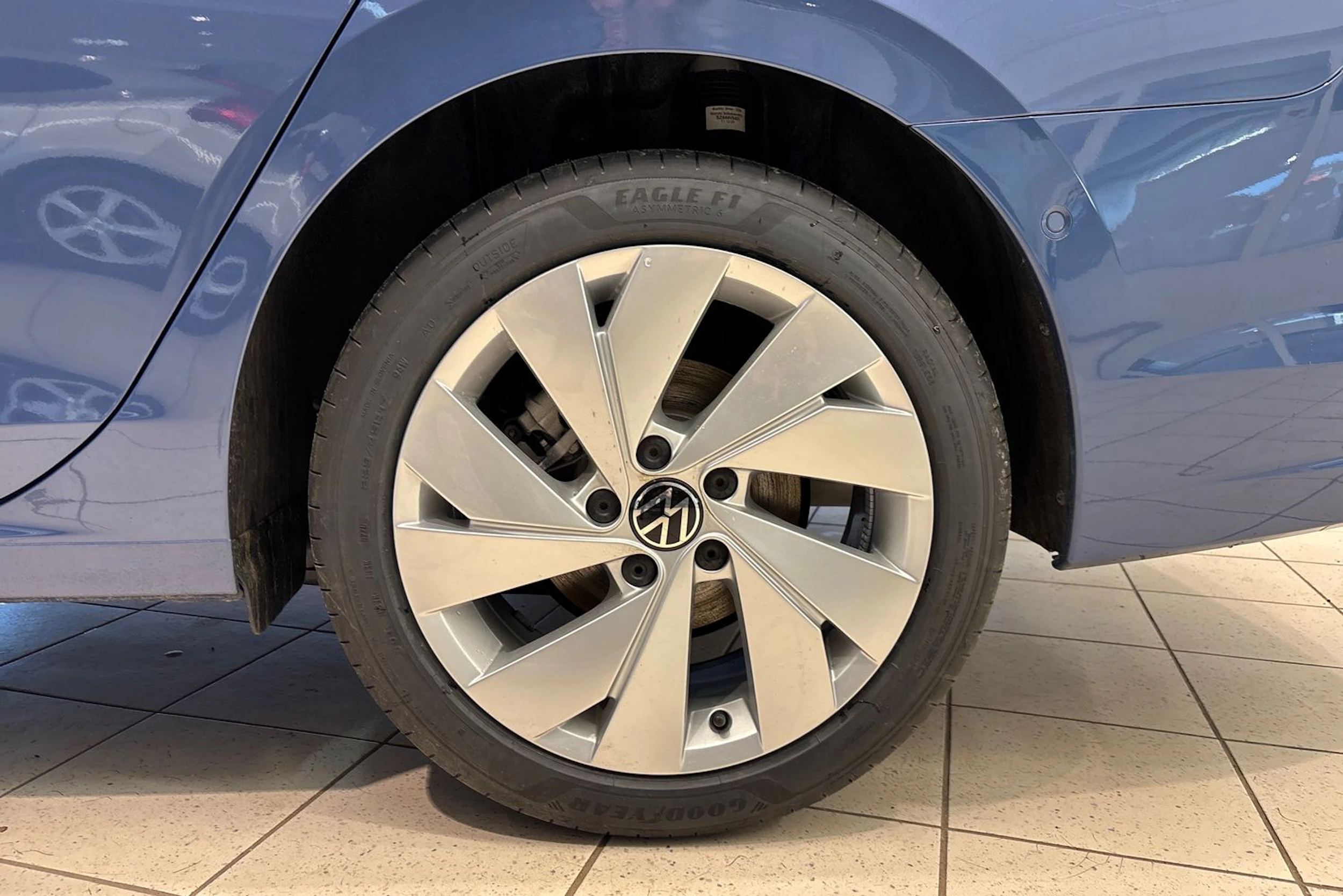 sininen Volkswagen Golf 2026 kuva 10.