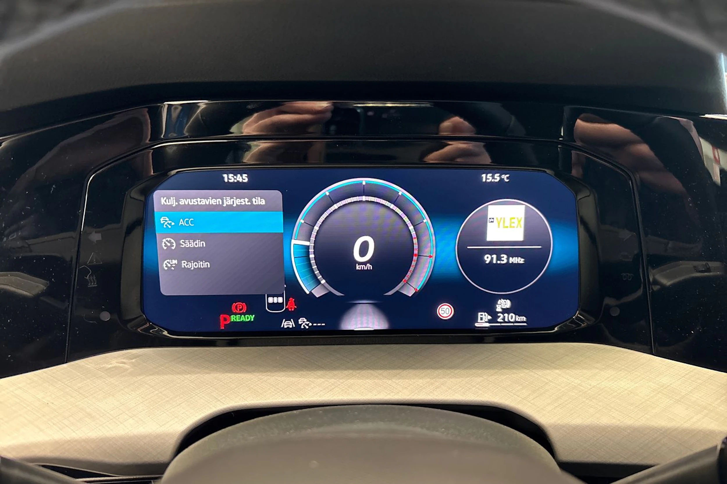 sininen Volkswagen Golf 2026 kuva 11.