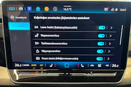 sininen Volkswagen Golf 2026 kuva 16.