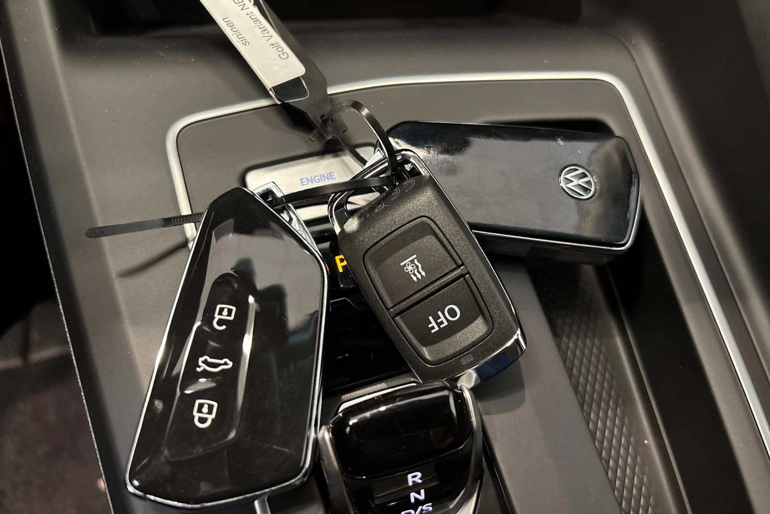 sininen Volkswagen Golf 2026 kuva 23.