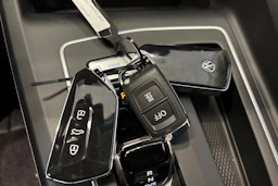 sininen Volkswagen Golf 2026 kuva 23.