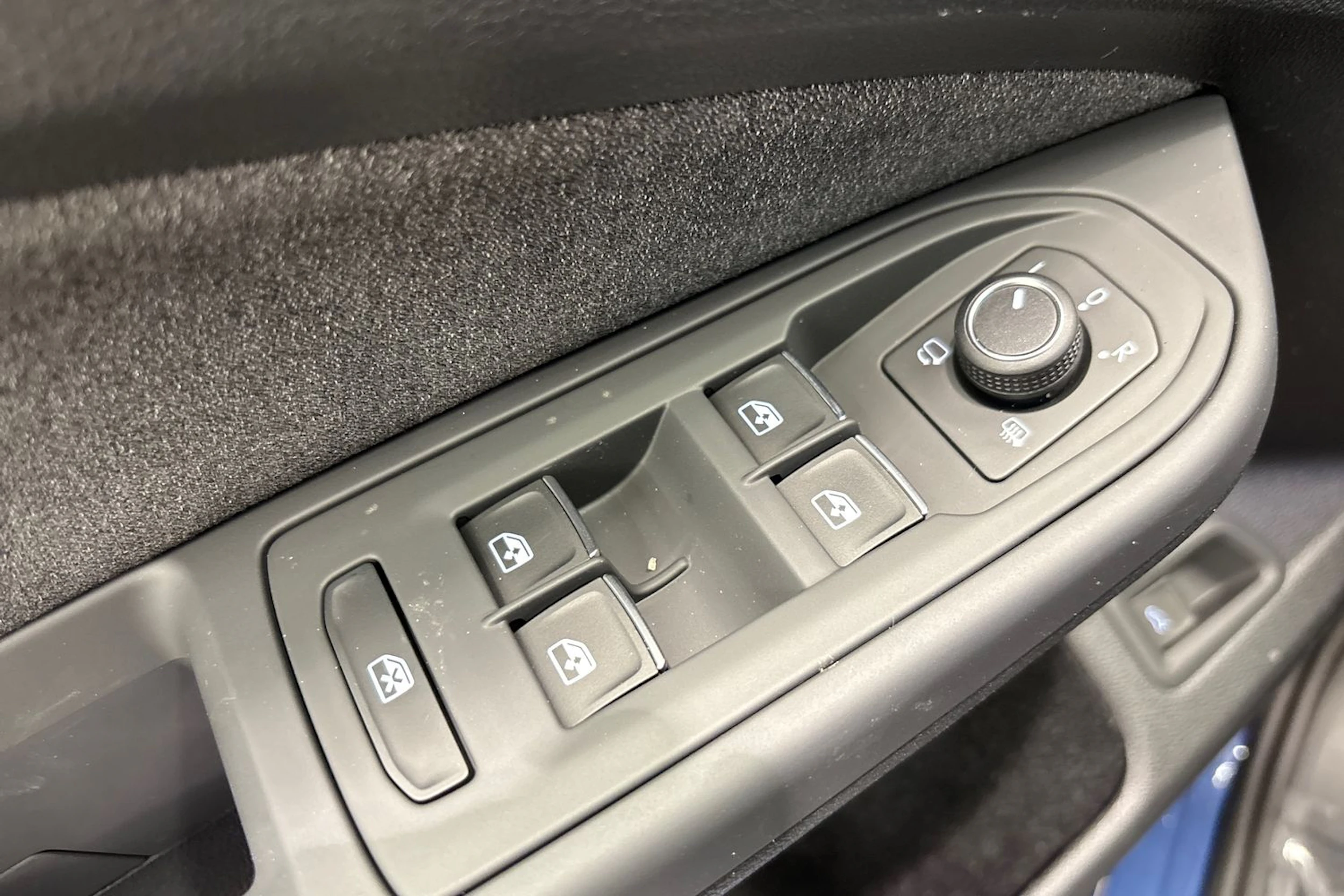 sininen Volkswagen Golf 2026 kuva 26.