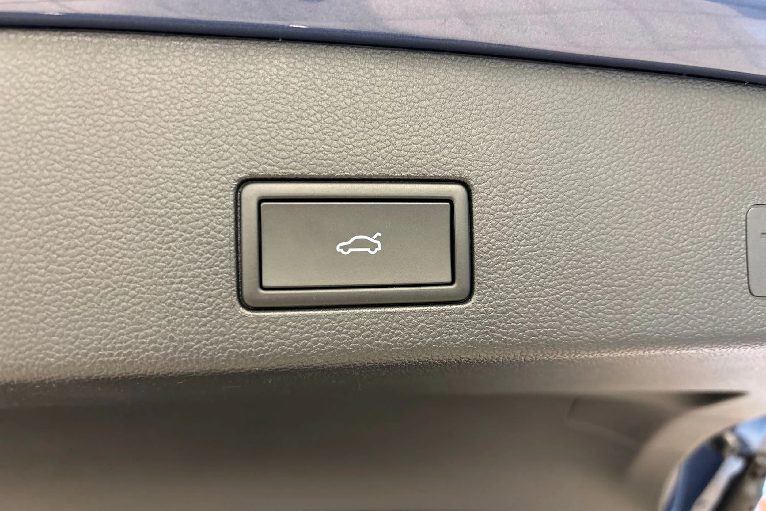 sininen Volkswagen Golf 2026 kuva 32.