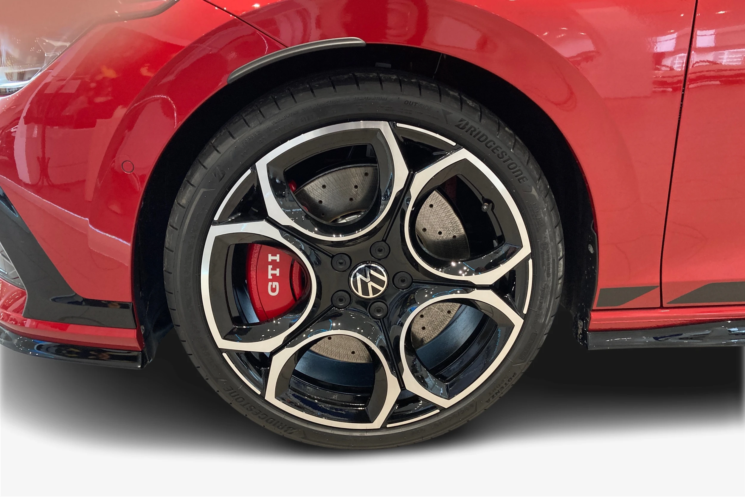 punainen Volkswagen Golf 2026 kuva 9.