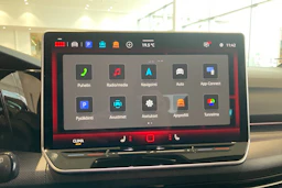 punainen Volkswagen Golf 2026 kuva 15.