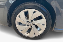 harmaa Volkswagen Golf 2026 kuva 9.