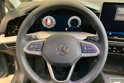 harmaa Volkswagen Golf 2026 kuva 13.